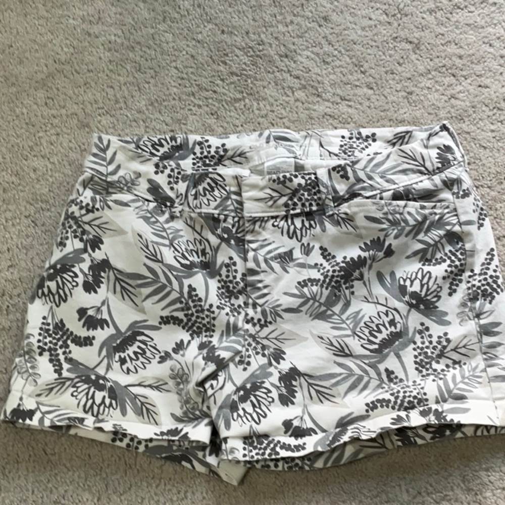 OLD NAVY SHORTS
